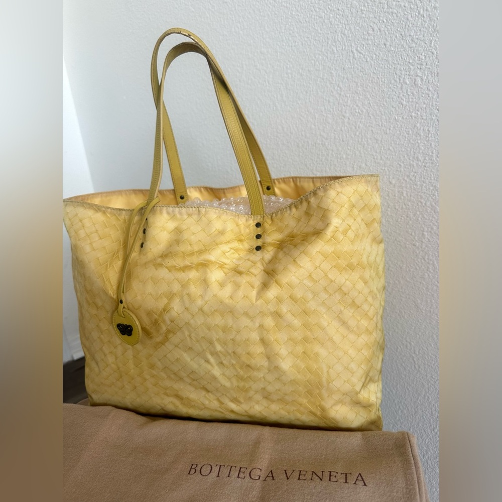 Bottega Veneta Yellow Woven Leather Tote - Picture 5 of 16